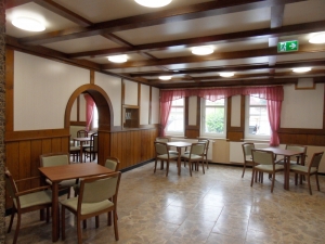 Die alte Gaststube des einstigen Gasthofes dient nun als Gemeinschaftsraum der neuen Pflegeeinrichtung.