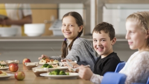 rws-cateringservice_schule_mittagessen_kinder essen