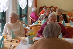 rws-cateringservice_pflegeheim_herbstbrunch_senioren
